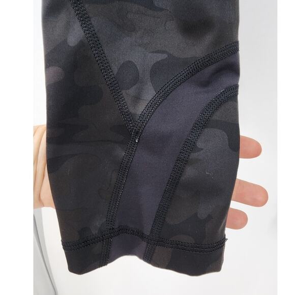 Lululemon Run Inspire Crop II Size 4 All Luxtreme Savasana Camo‎ Black Mesh - Picture 9 of 11